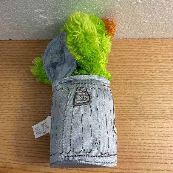 Fisher Price Sesame Street Oscar the Grouch Plush Trashcan 40th Anniversary 10" - Picture 3 of 9